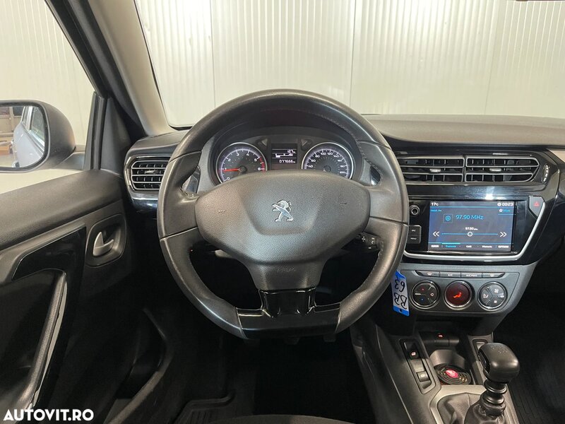 Peugeot 301